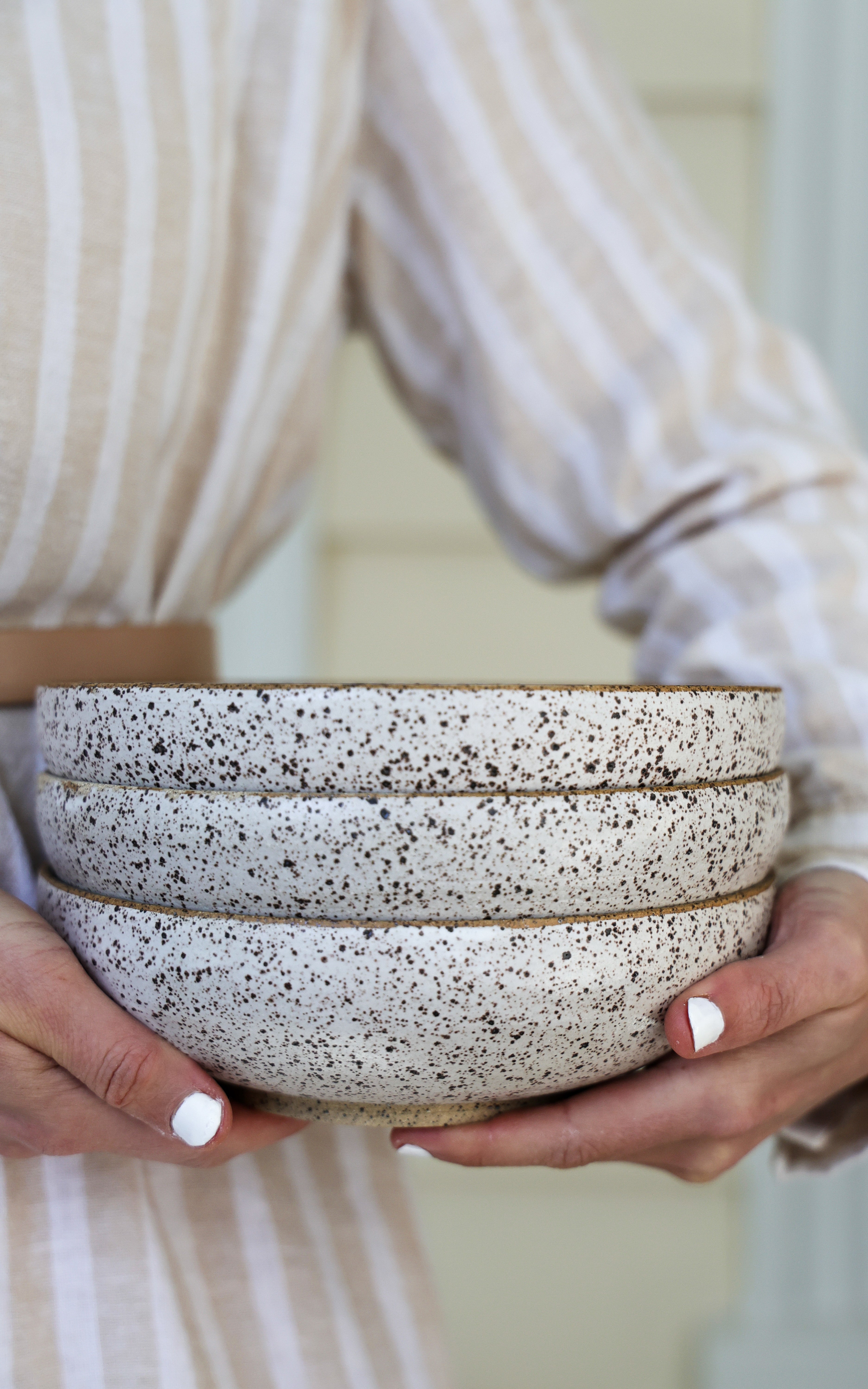 Handmade Ceramic Bowls – Minimalist Pottery, Made to Order