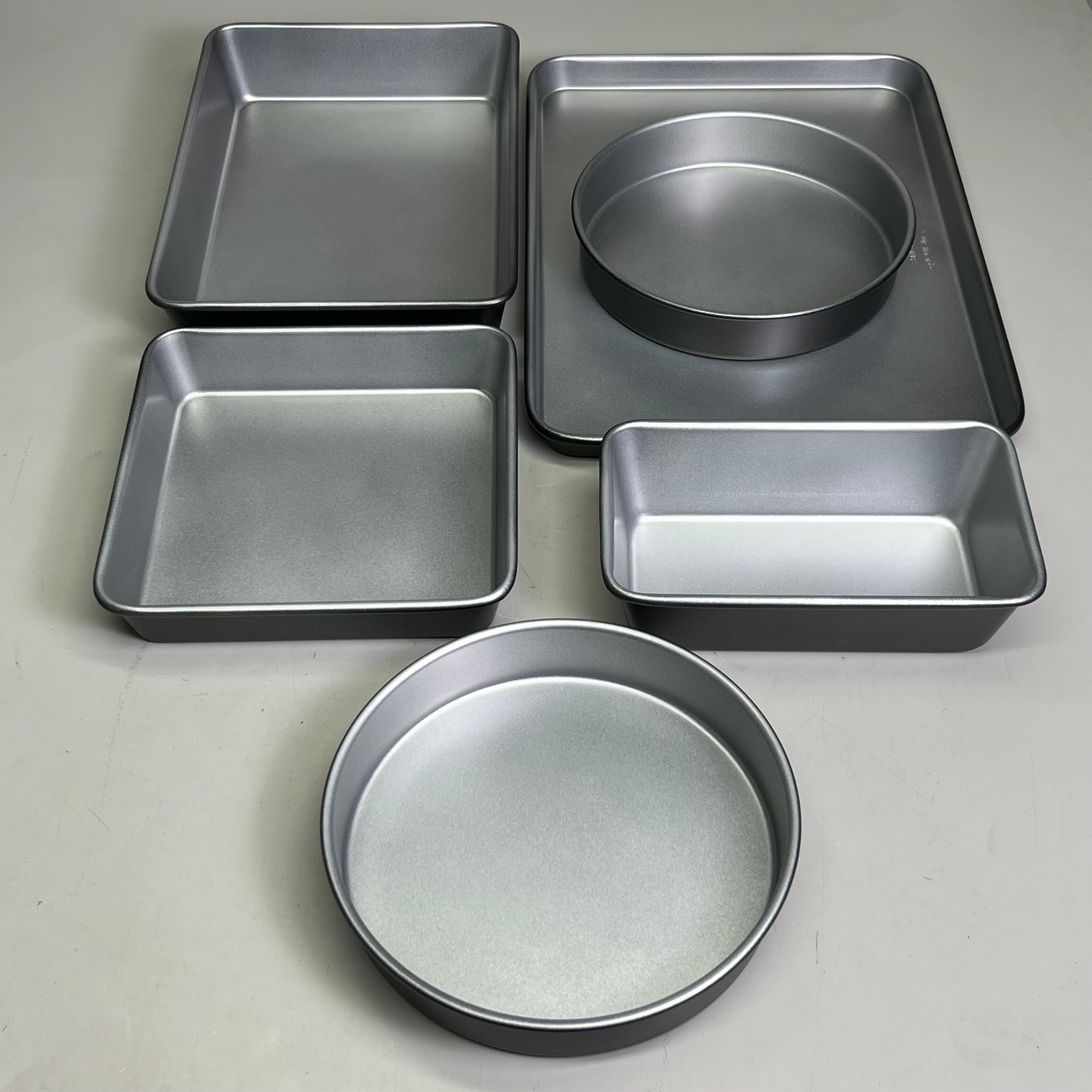 Cuisinart 6-Piece Nonstick Bakeware Set – Grey MB-6S