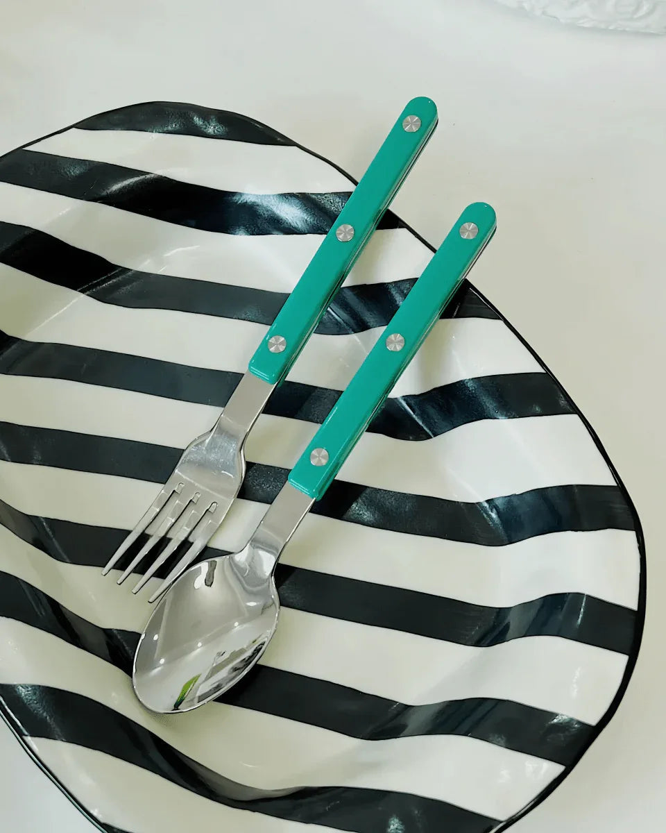 10-teiliges modernes französisches Besteckset mit Nieten – Essbesteck im Bistrot-Stil