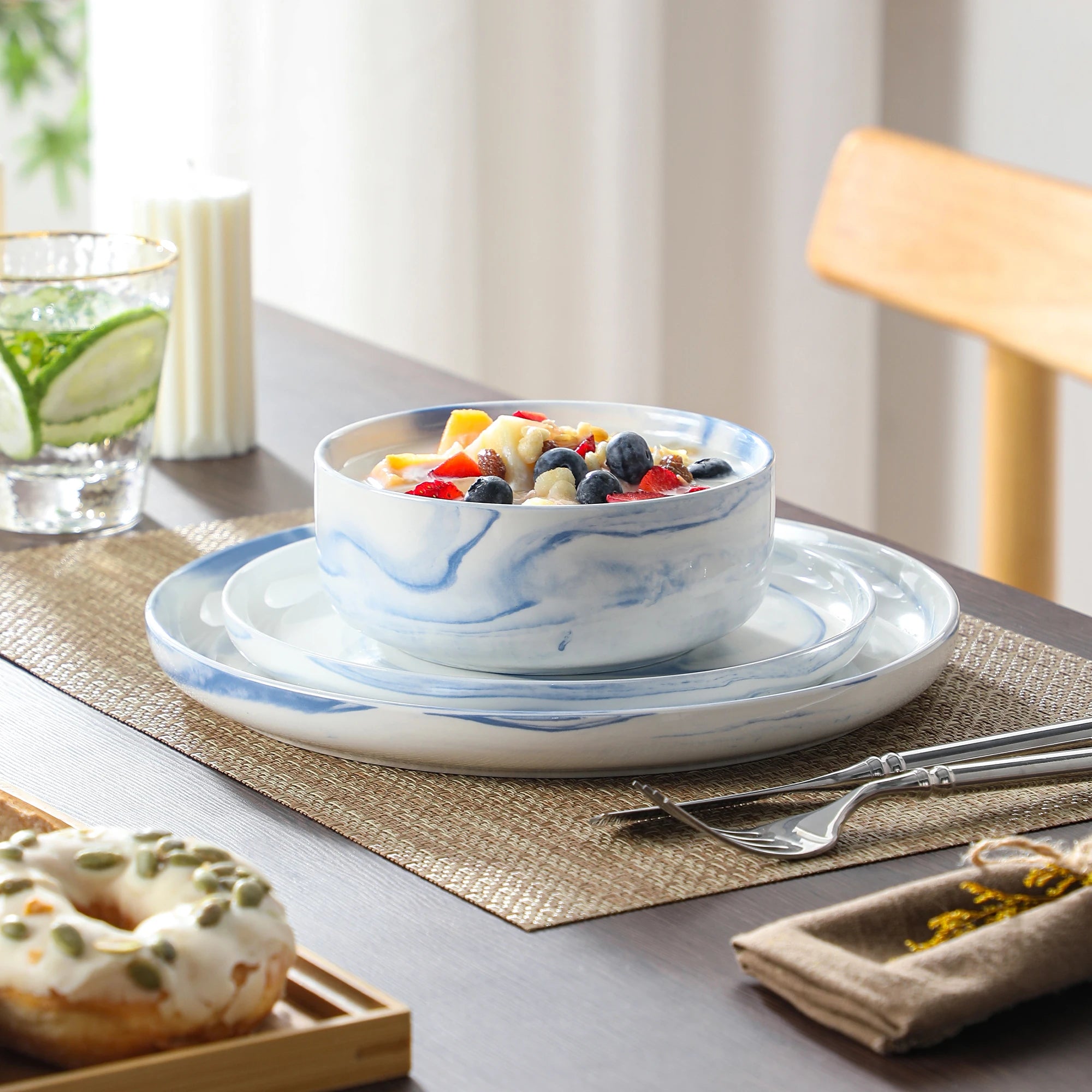 MALACASA Luna series 24-Piece Marble Porcelain Dinnerware Set with 8 Pcs Dinner/Dessert Plates,Bowl Tableware Set Service for 4