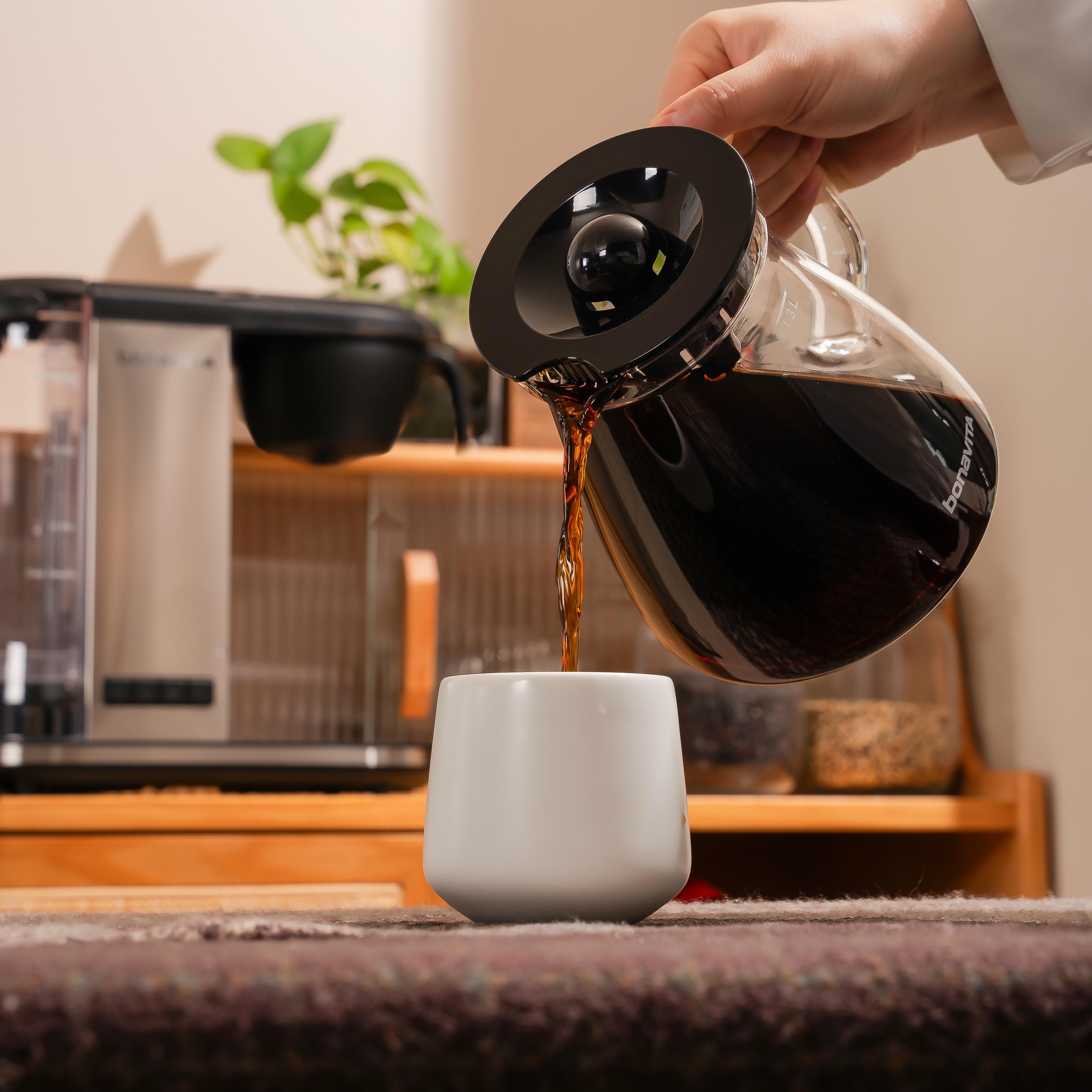 Enthusiast 8-Cup Drip Coffee Brewer with Thermal or Glass Carafe – 1.3L