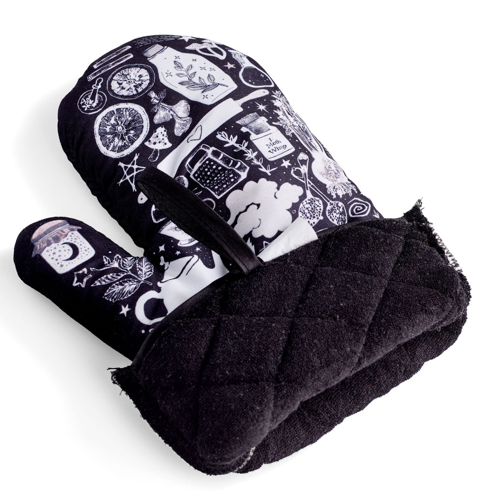 Kitchen Witch Oven Mitt Set – Heat Resistant Baking Gloves