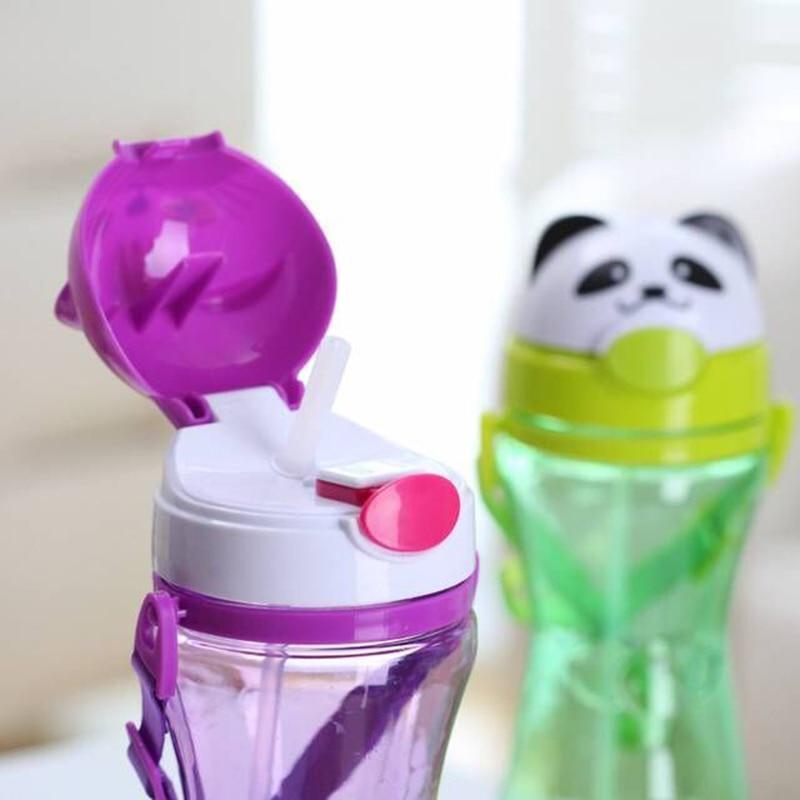 ベビー用漫画柄ドリンクウォーターストローカップ、子供用かわいいジューストレーニングボトル、乳児用飲む練習ボトル