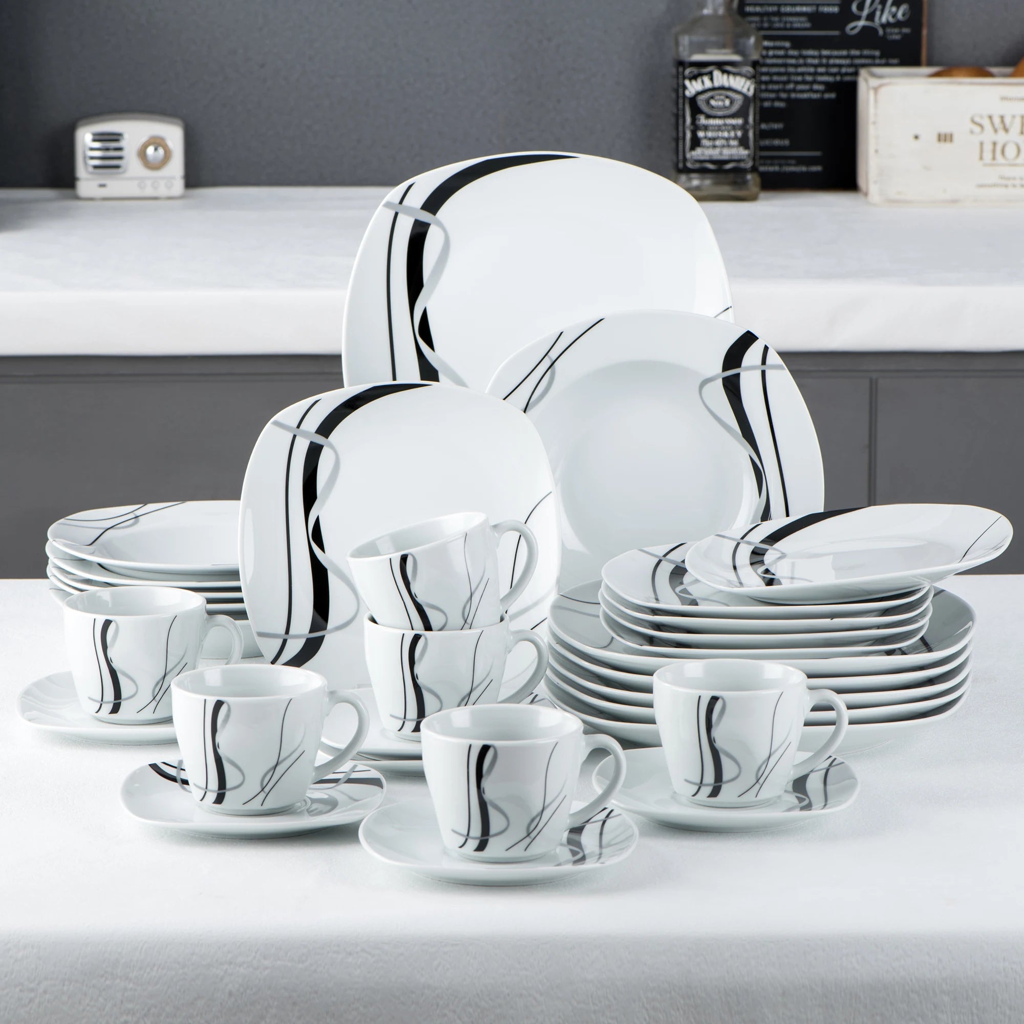 VEWEET FIONA 30/60 Piece Black Lines Porcelain Ceramic Tableware Set with Dessert Plates/Soup Plates/Dinner Plates/Cups/Saucers