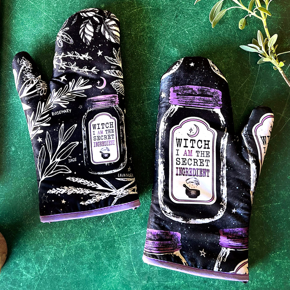 Kitchen Witch Oven Mitt Set – Heat Resistant Baking Gloves