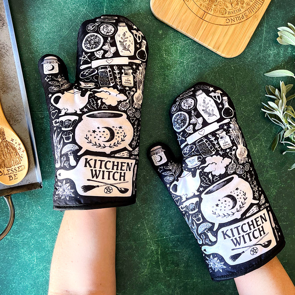 Kitchen Witch Oven Mitt Set – Heat Resistant Baking Gloves
