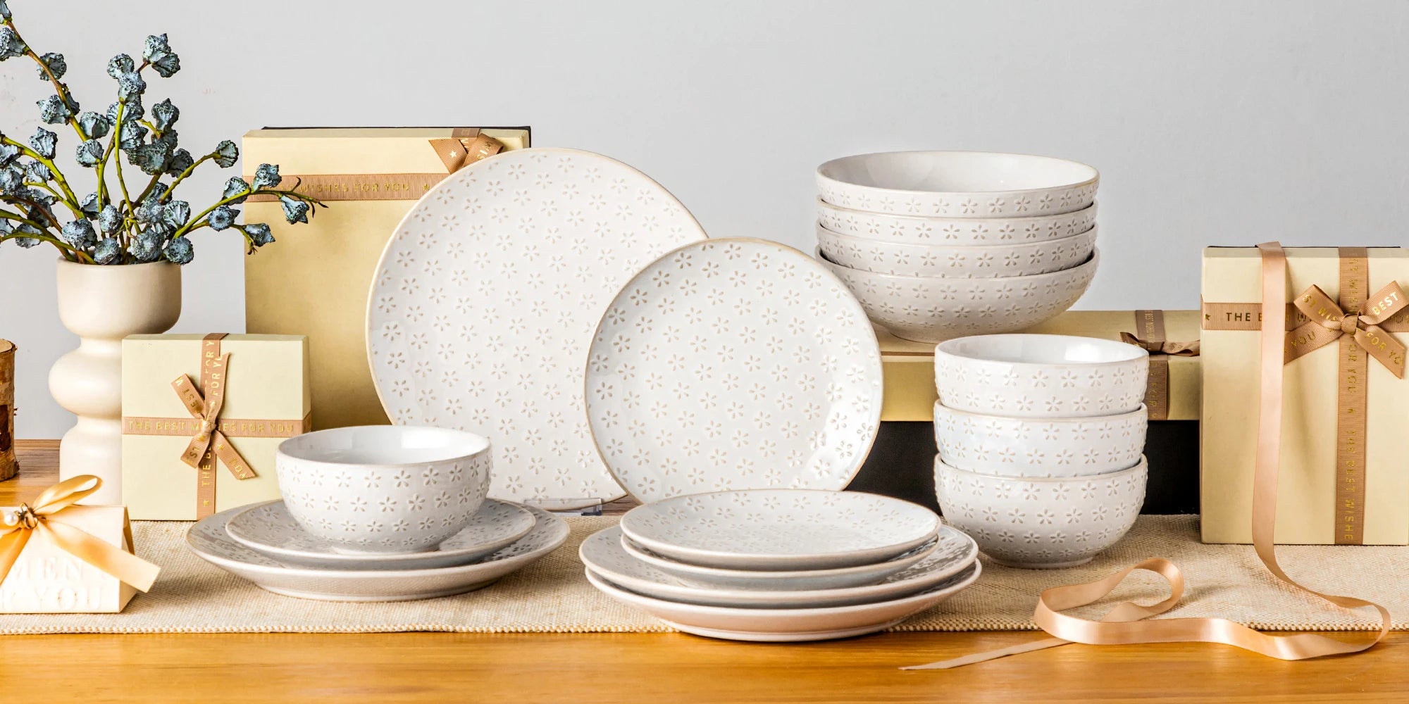 MALACASA LYDIA 16/32 Piece Stoneware Plates Dinner Set White Embossment Dinnerware Set with 6pcs Dinner plate/Dessert/Bowl/Soup