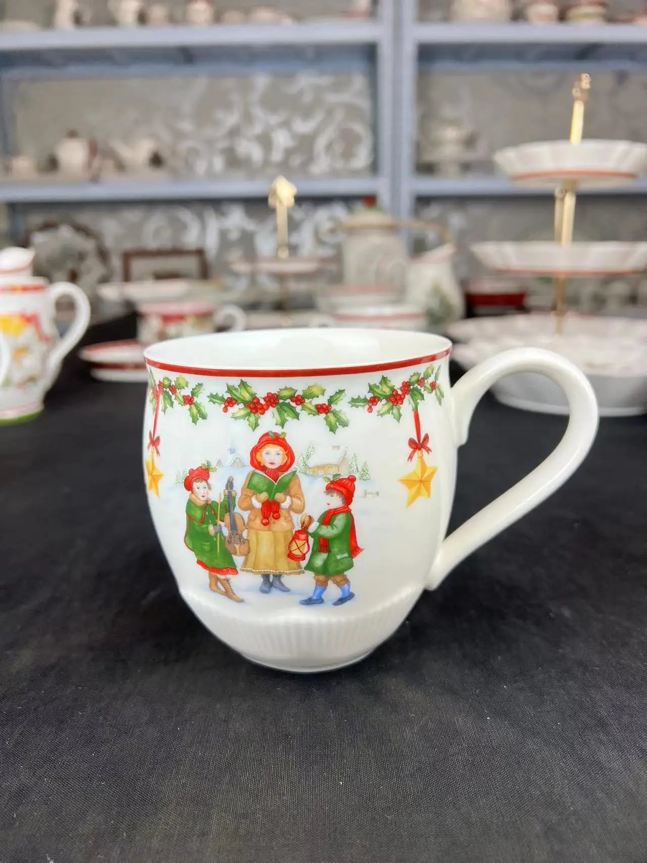 DecorBites™ Weihnachtsgeschirr-Set: Teller, Tablett, Tassen, Schalen und Schüsseln