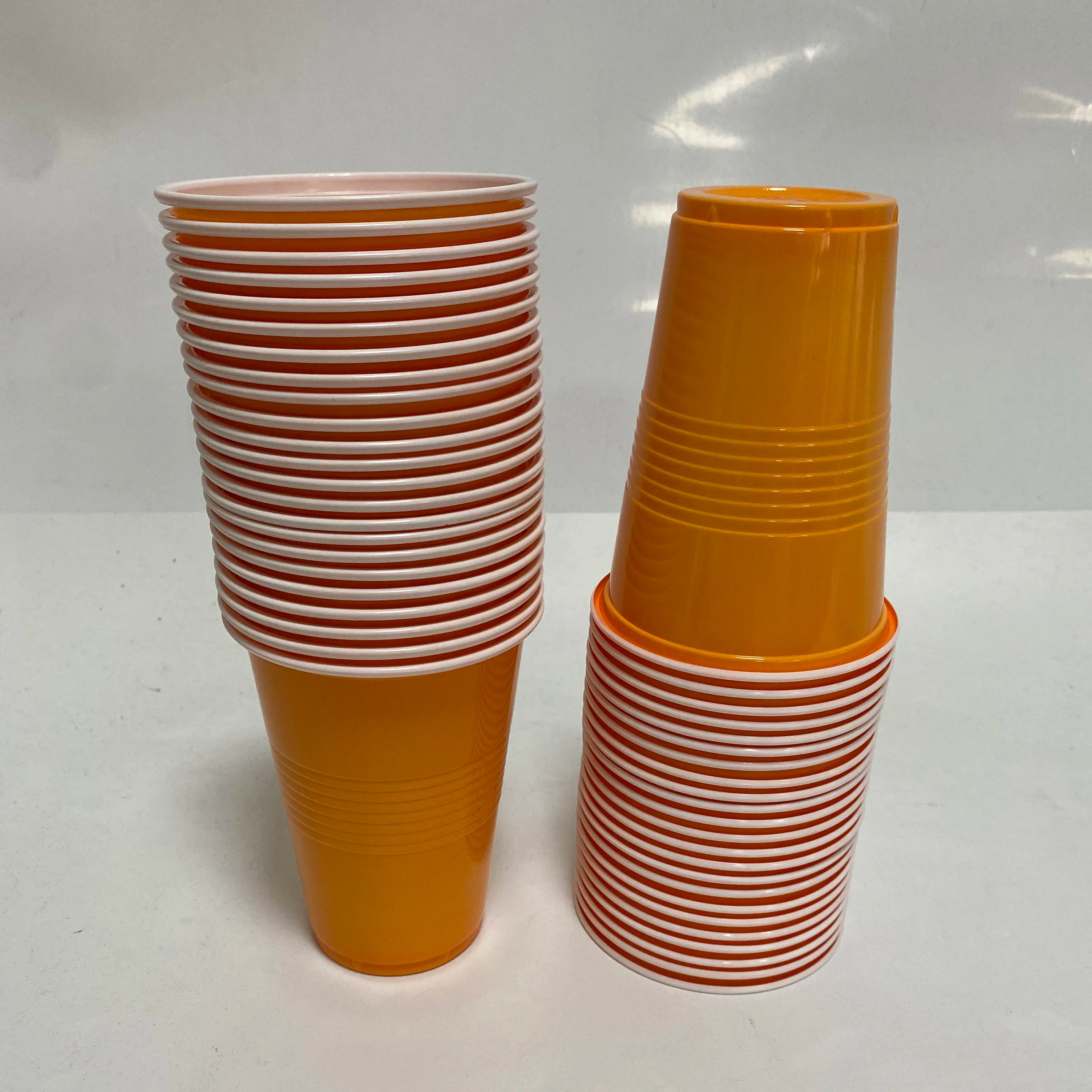50Pcs Plastic Party Cups 16-Ounce Plastic Water Cups Recyclable Red Blue Cups with Fill Lines for Drinks BBQ Picnic Party