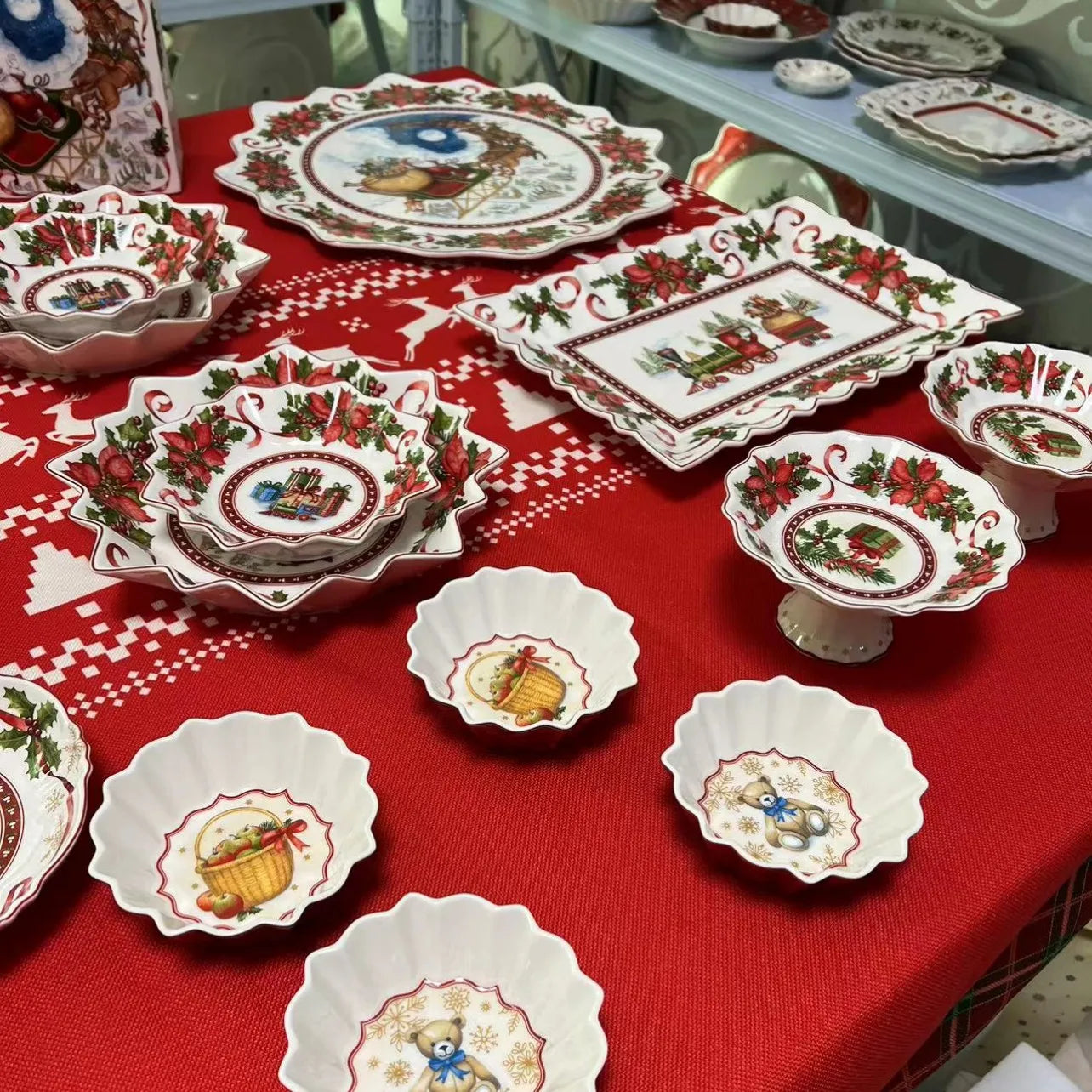 DecorBites Christmas Tableware & Dinnerware Set