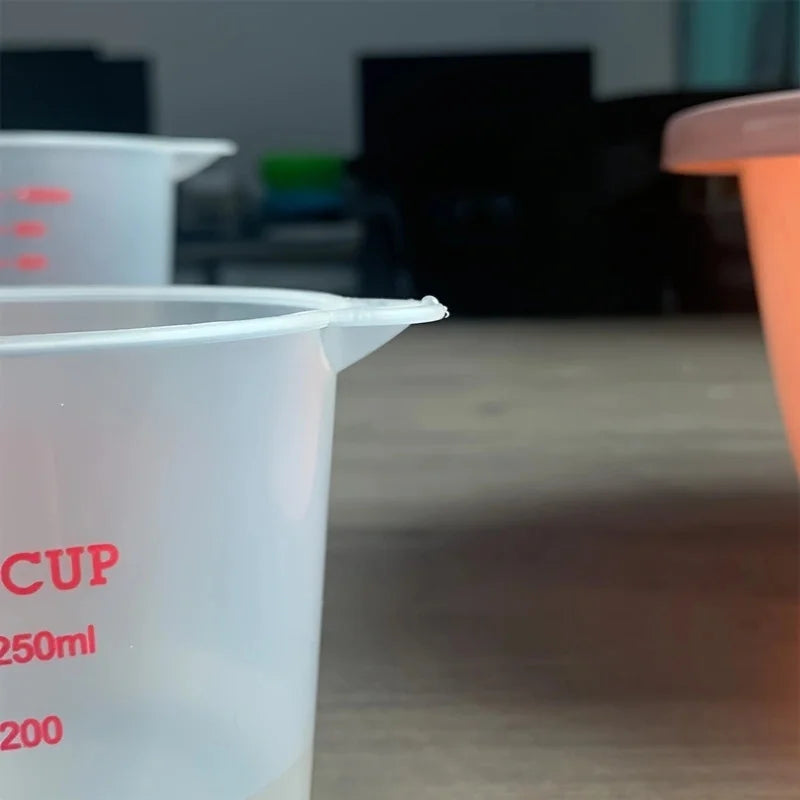 250/500/1000ml Plastic Measuring Cups Highly Transparent Measuring Cups with Scale Kitchen Baking Weighing and Measuring Tools