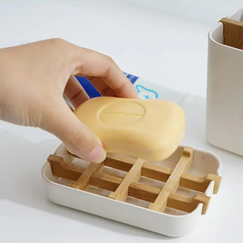 竹繊維シャワーソープホルダー水切りボックス キッチン収納ラック バスルームソープケース用品 ポータブルバーソープボックスコンテナ 竹製自己排水ソープボックスとソープセーバーポーチ シャワー バスルーム キッチン バスタブ バーシンク用ソープホルダー（白黒）