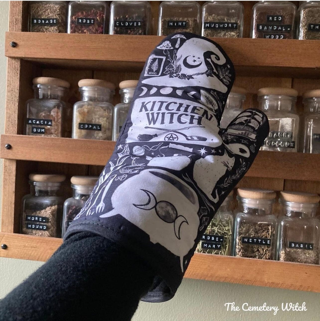 Kitchen Witch Oven Mitt Set – Heat Resistant Baking Gloves