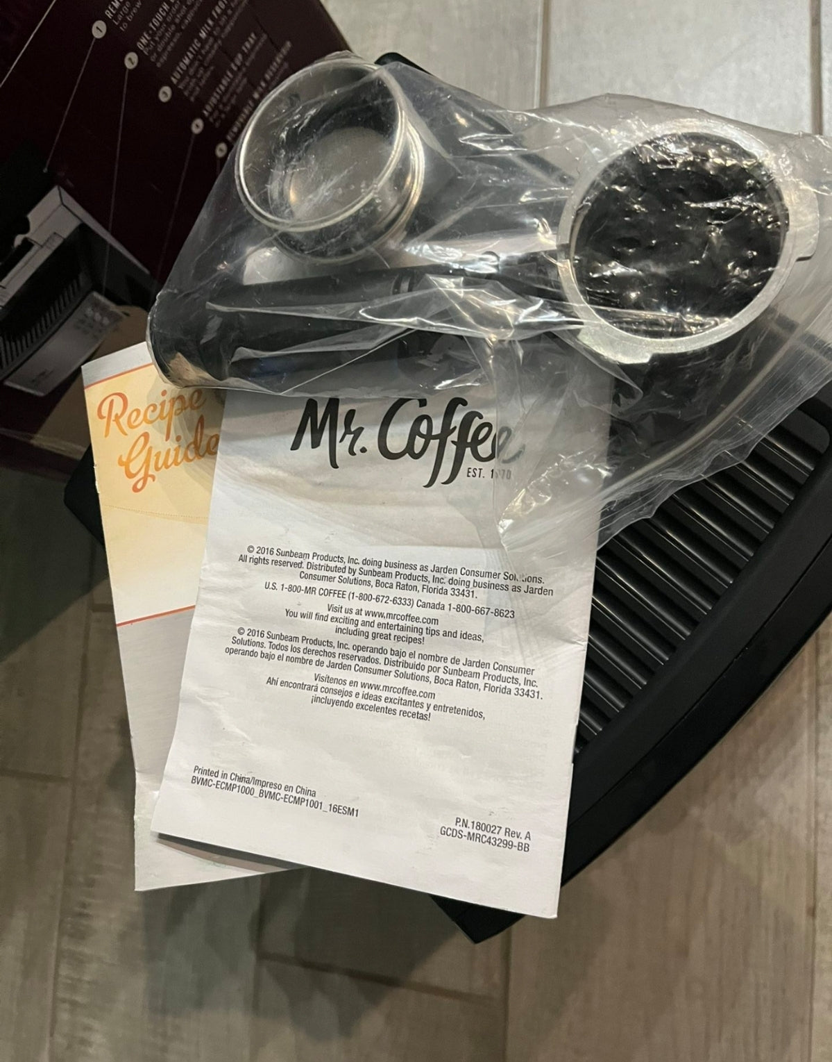 Mr. Coffeeエスプレッソ＆カプチーノマシン、ステンレス製、プログラム可能コーヒーメーカー、自動ミルク泡立て器付き、15気圧ポンプ、家庭用に最適、中古品